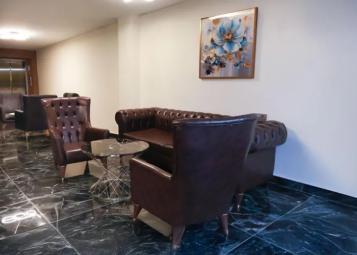 Hotell Lara Street *